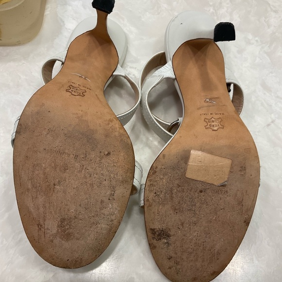 Manolo Blahnik Heeled Sandals, Ankle Strap with Buckle, White Leather, Size 8/39 - Picture 13 of 13